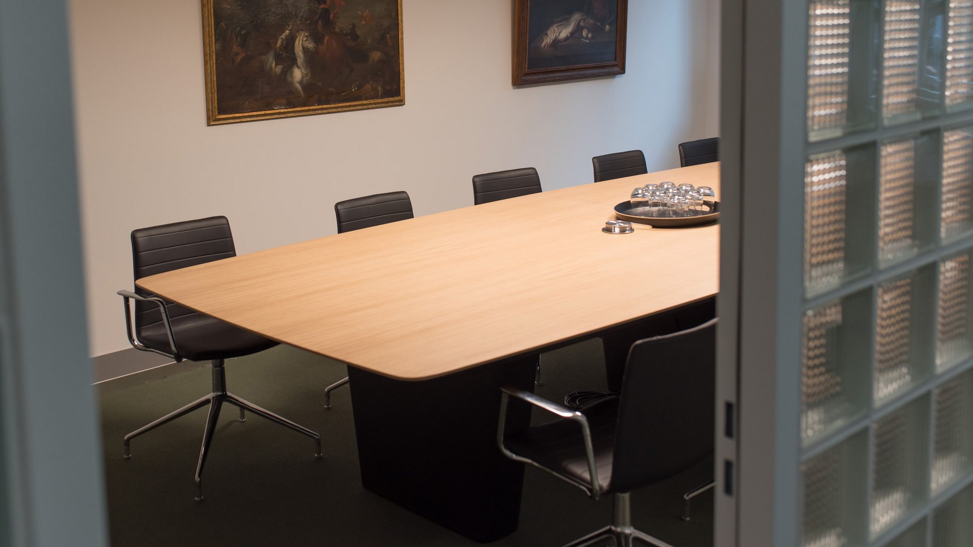 Unser Sitzungszimmer für externe Geschäftsführung von Verbänden in Zürich